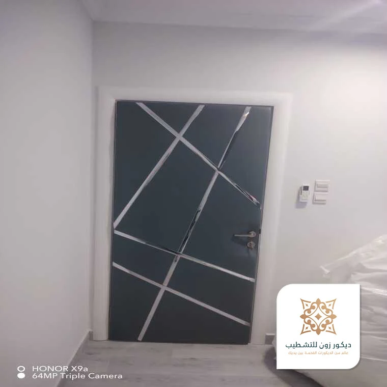 باب عازل الصوت الشرقيه