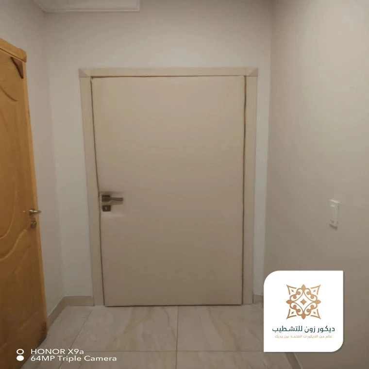 عازل للباب من تحت الشرقيه